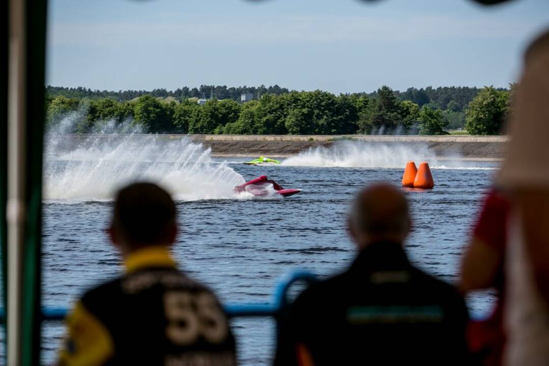 F2 vandens formulių lenktynės