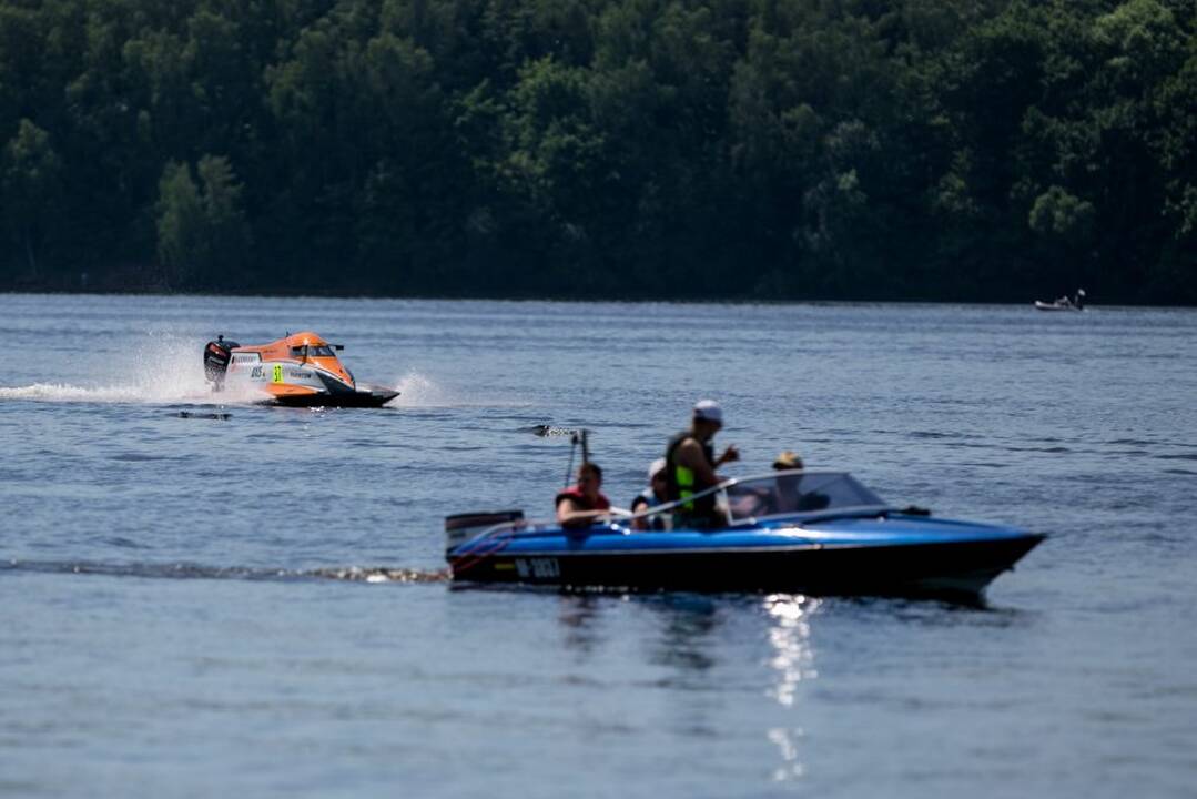 F2 vandens formulių lenktynės