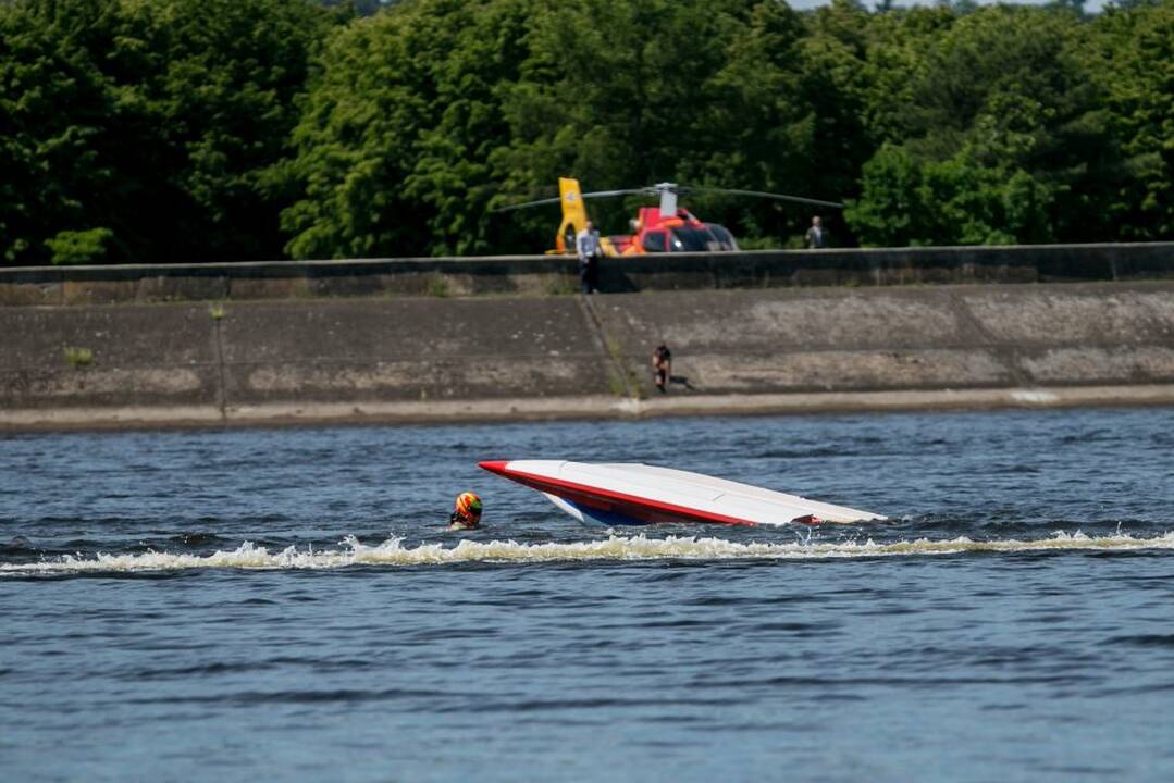 F2 vandens formulių lenktynės