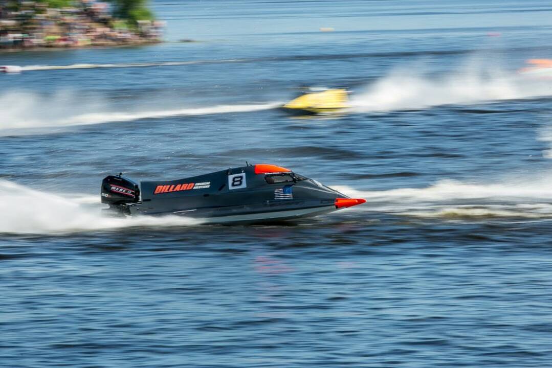 F2 vandens formulių lenktynės