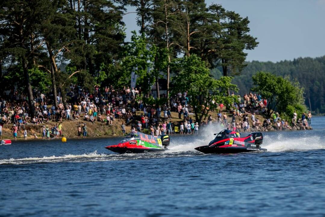 F2 vandens formulių lenktynės