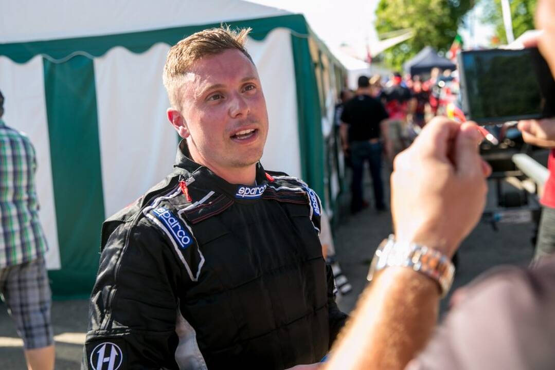 F2 vandens formulių lenktynės