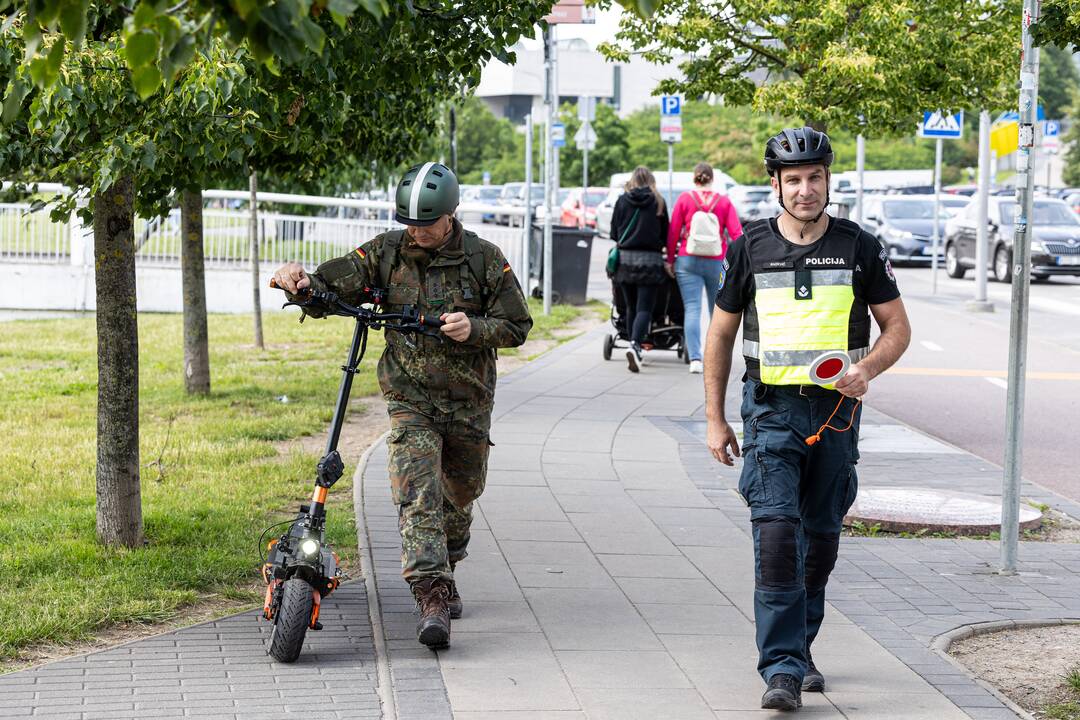 Reidas, skirtas nesaugaus važiavimo mikrojudumo priemonėmis prevencijai