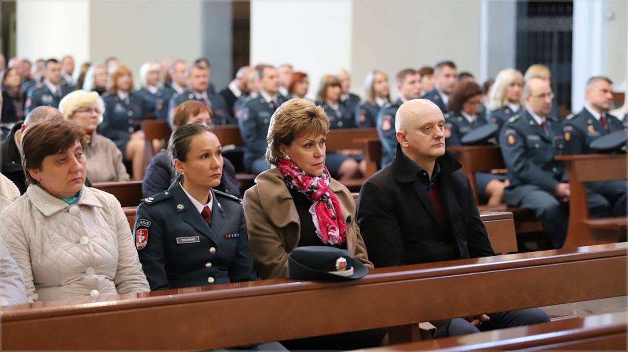 Policija mini Angelų sargų dieną