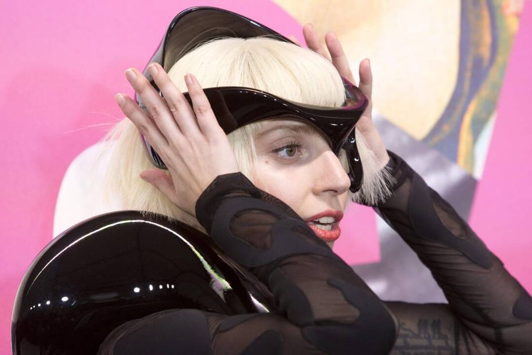 Lady Gaga "Artpop" pristatė rinktiniams gerbėjams