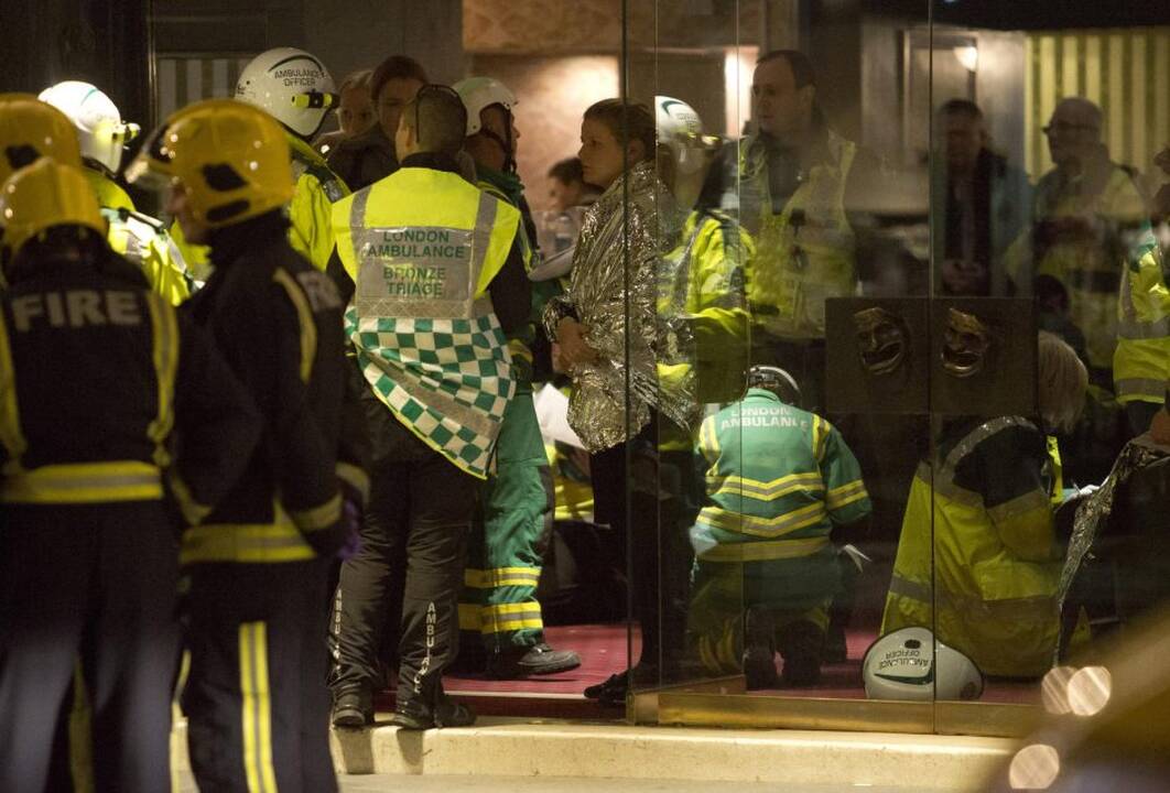 Londone įgriuvo teatro lubos: 88 žmonės sužeisti