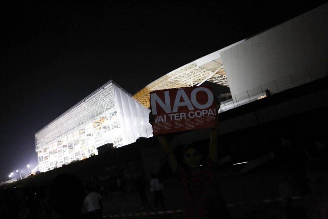 Prieš Pasaulio futbolo čempionatą Brazilijoje – protestų banga