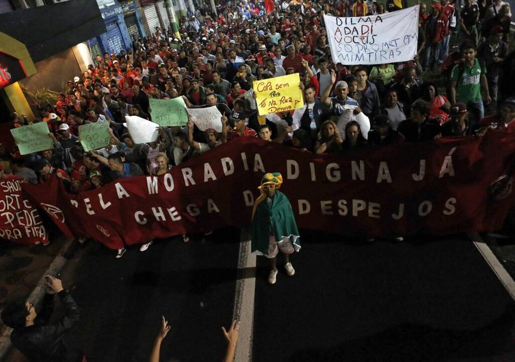 Prieš Pasaulio futbolo čempionatą Brazilijoje – protestų banga