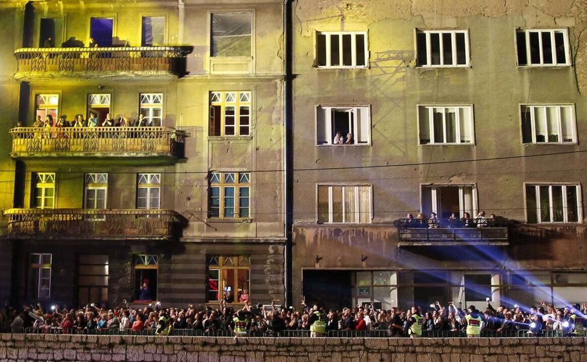 Bosnija simboliškai palydėjo smurtinį Europos šimtmetį