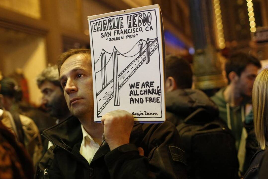 Pasaulis gedi „Charlie Hebdo“ aukų