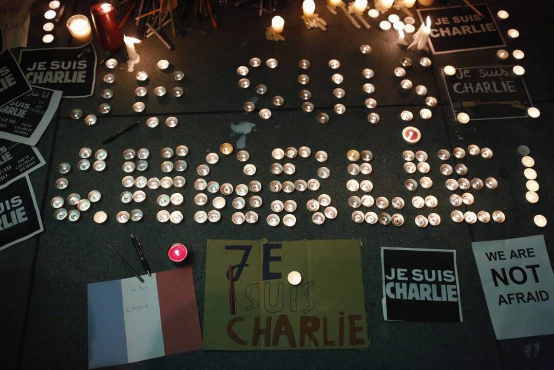 Pasaulis gedi „Charlie Hebdo“ aukų