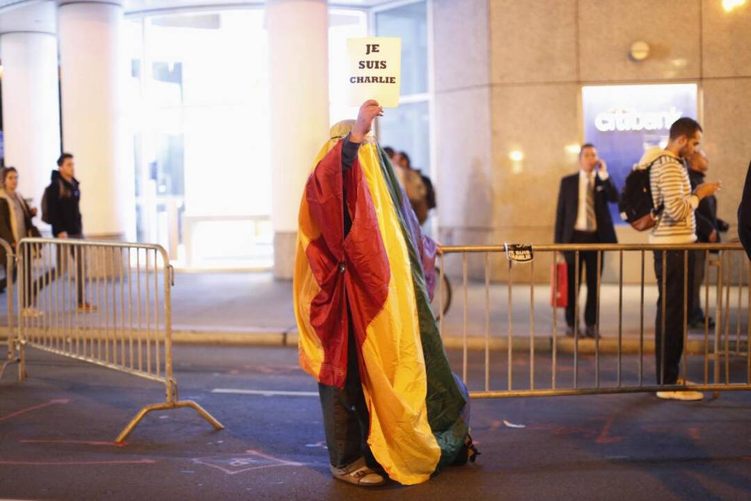 Pasaulis gedi „Charlie Hebdo“ aukų