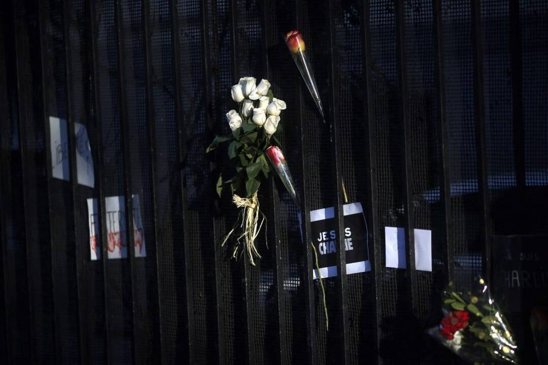 Pasaulis gedi „Charlie Hebdo“ aukų