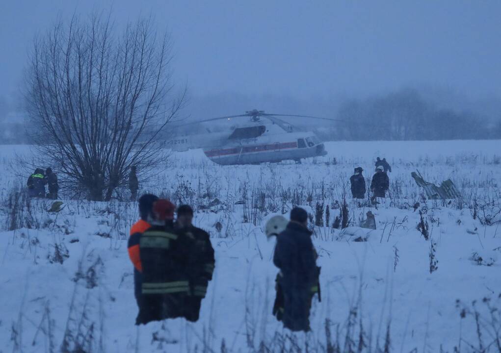 Pamaskvėje sudužo keleivinis lėktuvas