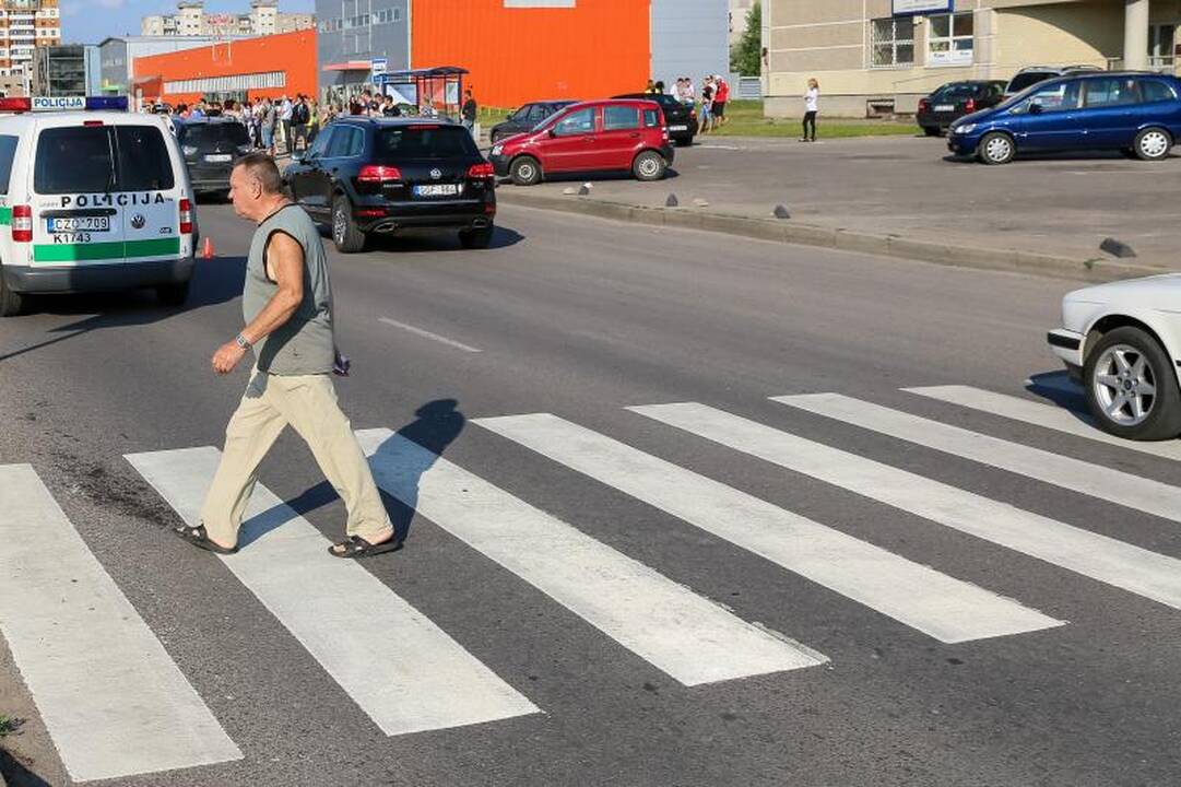 Krauju paženklintas Baltų pr. dar šiemet sulauks apšvietimo