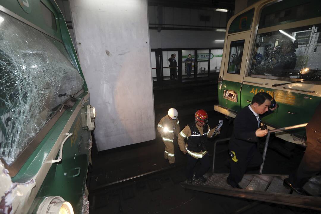 Seule susidūrus metropoliteno traukiniams buvo sužeista daugiau kaip 70 žmonių