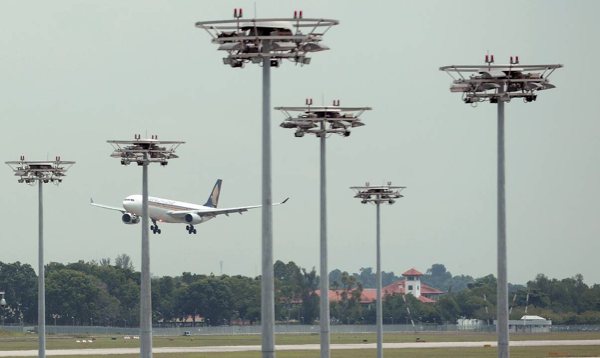 „Singapore Airlines“ lėktuvas nuvažiavo nuo tūpimo tako: sužeistų – nei vieno