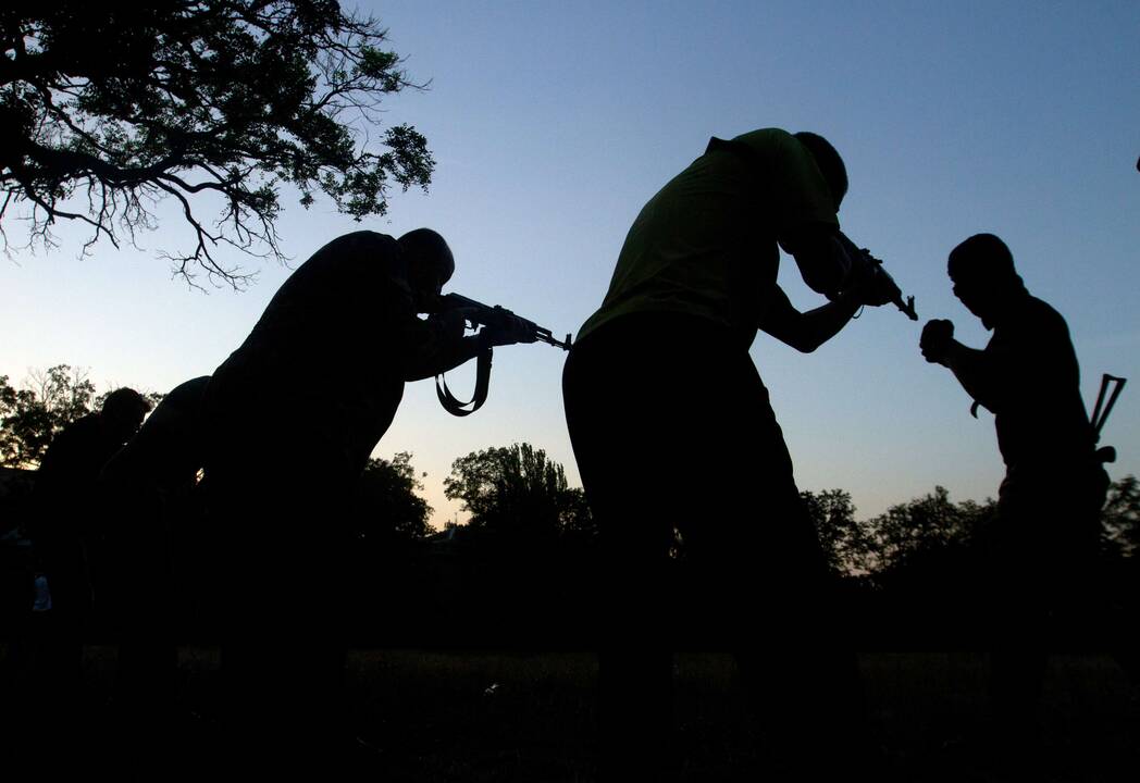 Ukrainoje per parą kautynėse žuvo 15 karių
