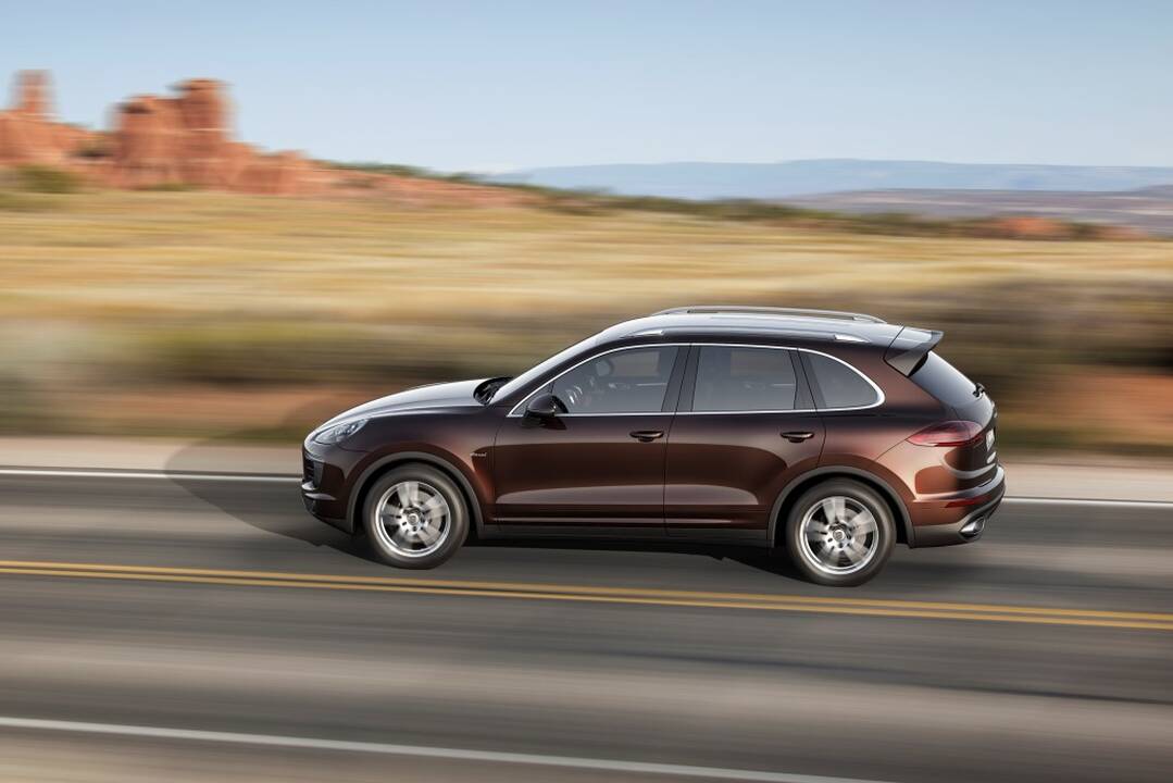 „Porsche Cayenne S“ išbandymas – nuo Juodosios iki Kaspijos jūrų