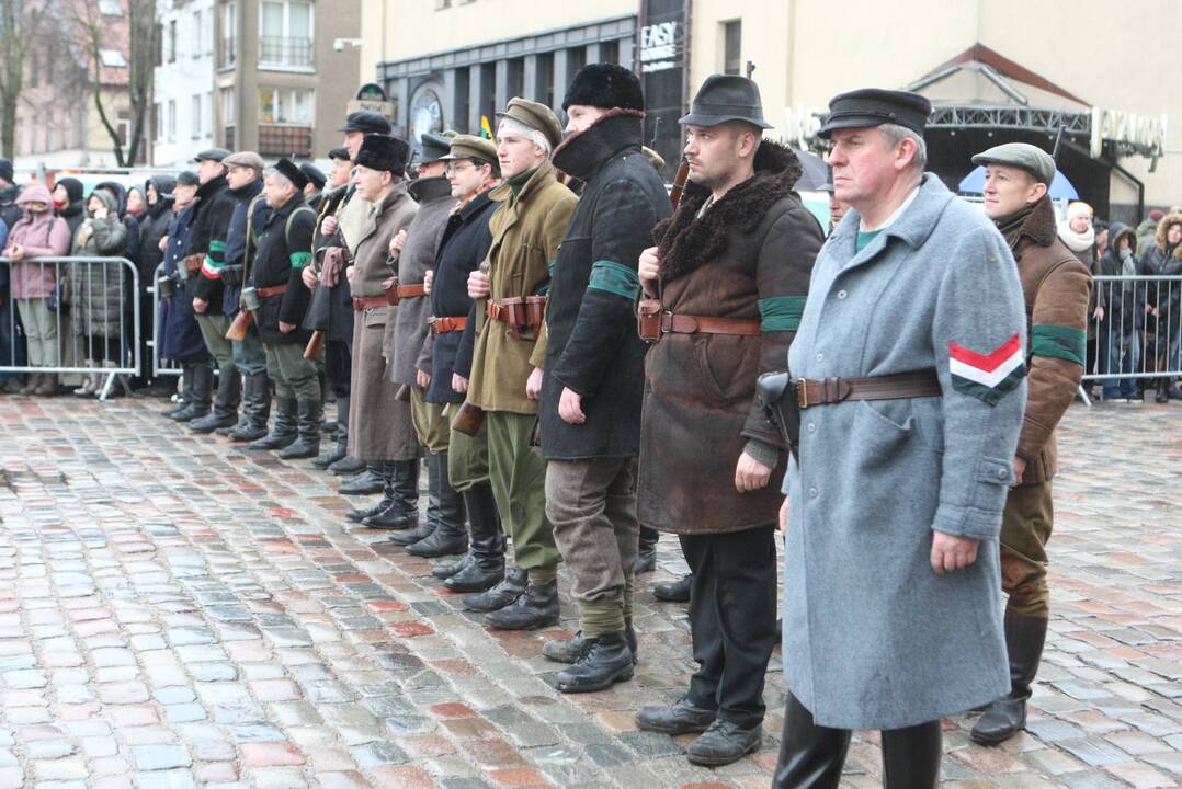 Teatro aikštėje – inscenizuotas „Prefektūros šturmas“