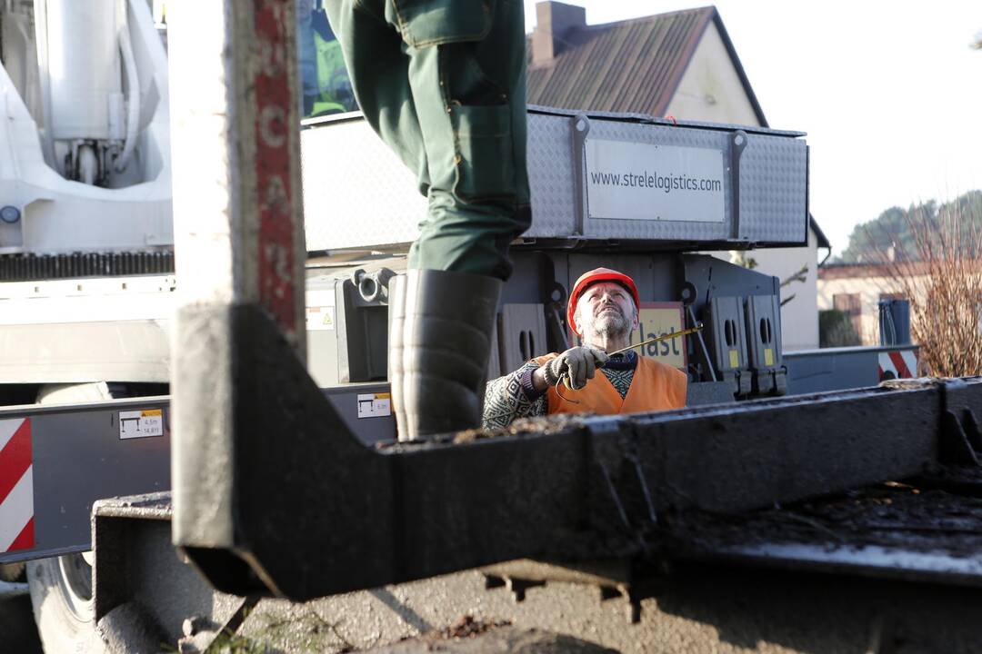 Eglutė keliauja į Teatro aikštę