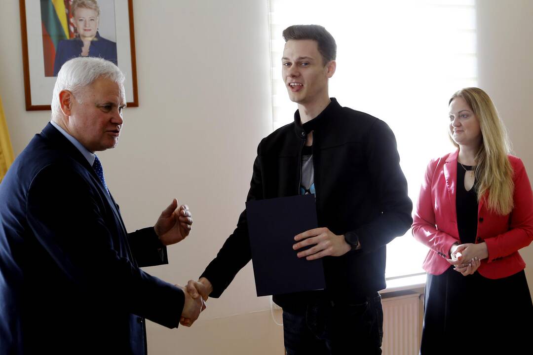 Meras pasveikino "Amber Queen" tinklinio komandą