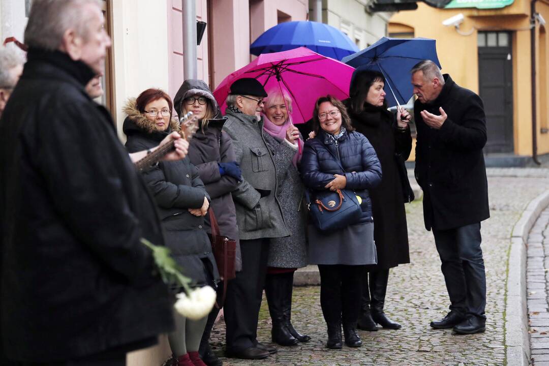 Atidengta atminimo lenta Rymantui Černiauskui