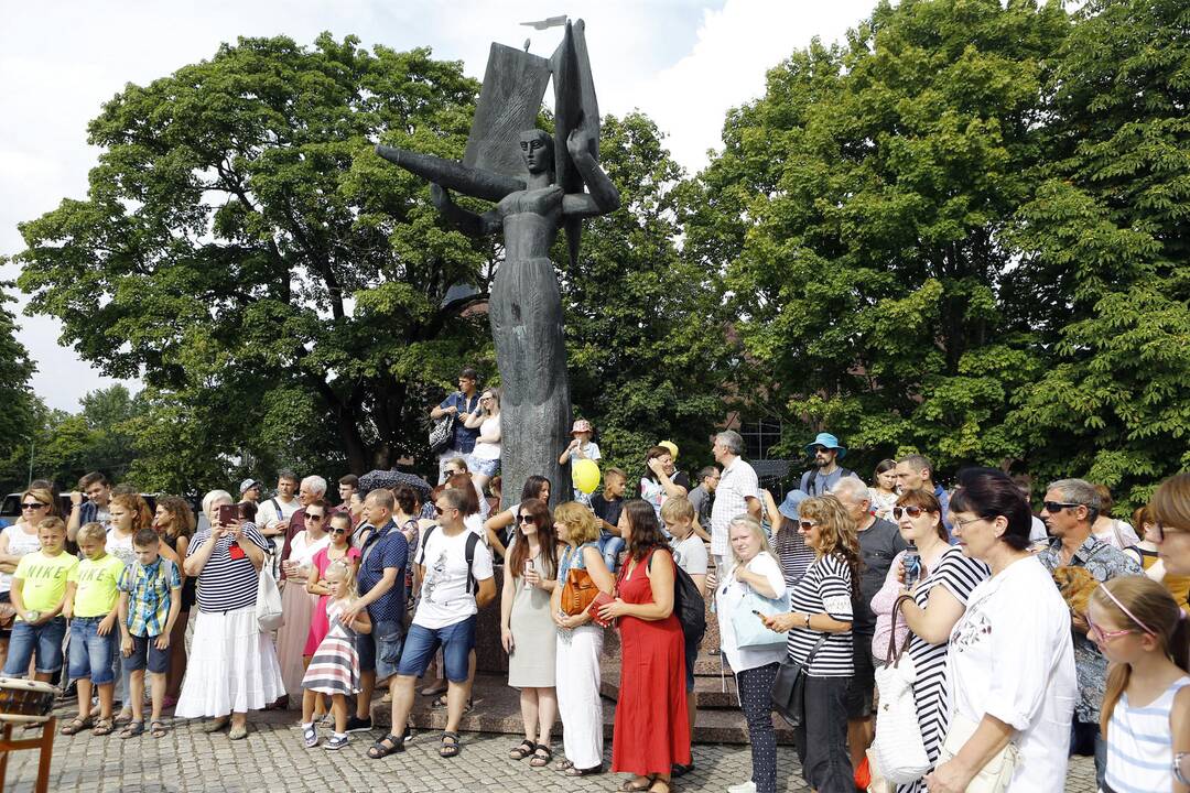 Būgnininkų grupės "Daigen-gumi" pasirodymas