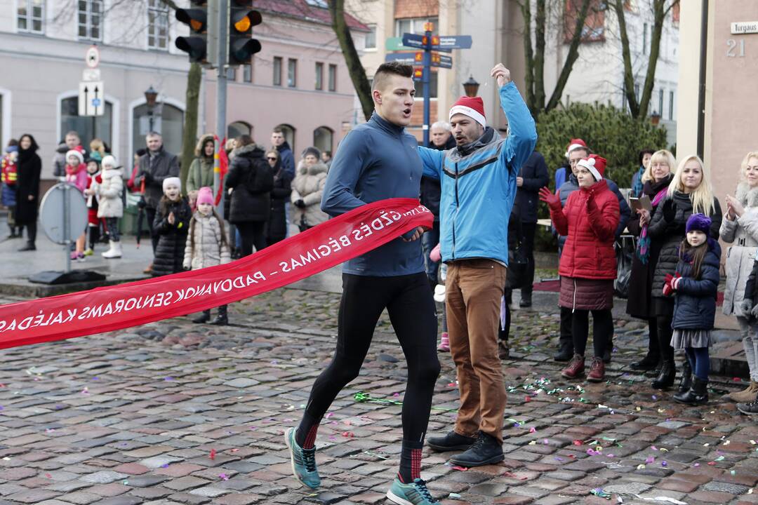 Bėgimas "Padovanok senjorams Kalėdas"