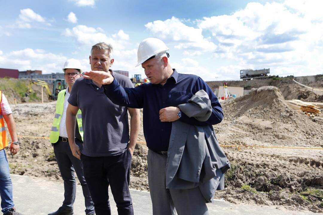 Apžiūrėjo tvarkomą Sąjūdžio parką