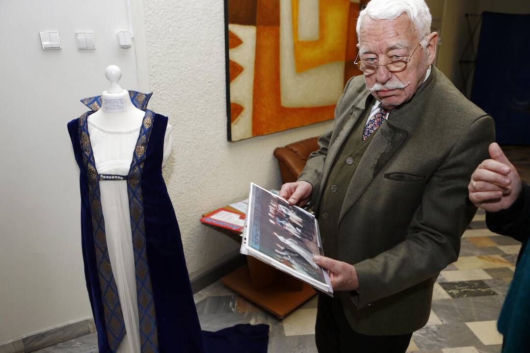 Miestui padovanota karalienės Luizės suknelė