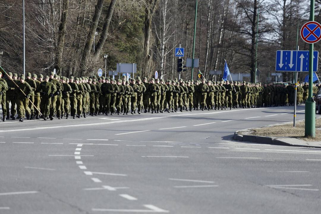 Karių bėgimas NATO dienai