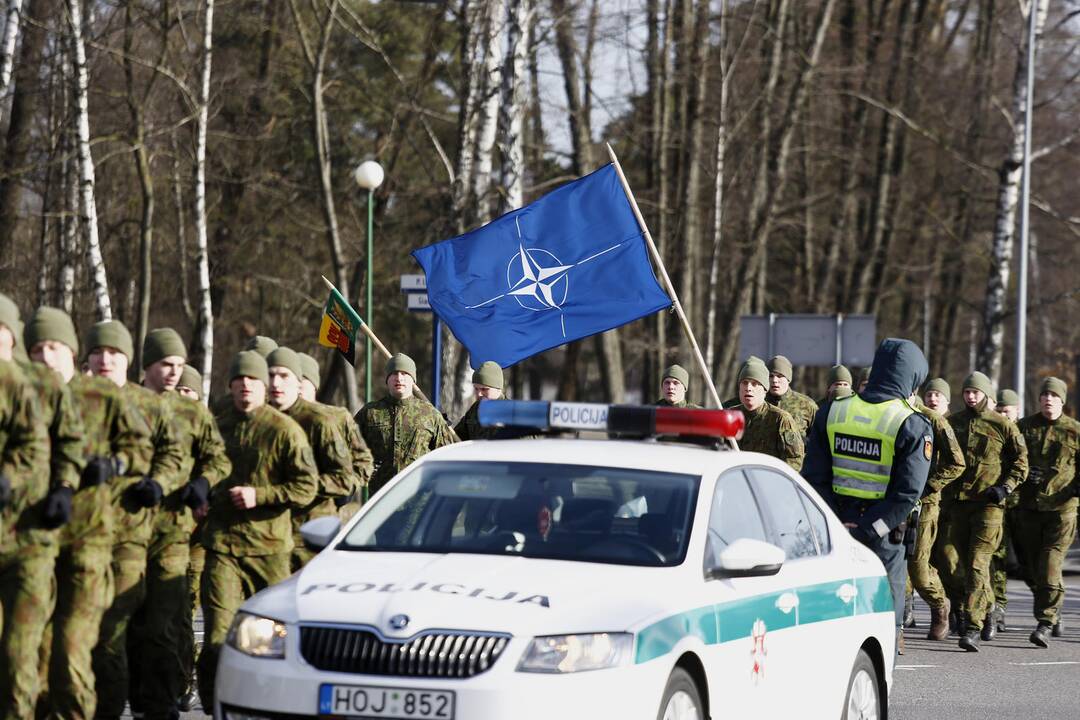 Karių bėgimas NATO dienai