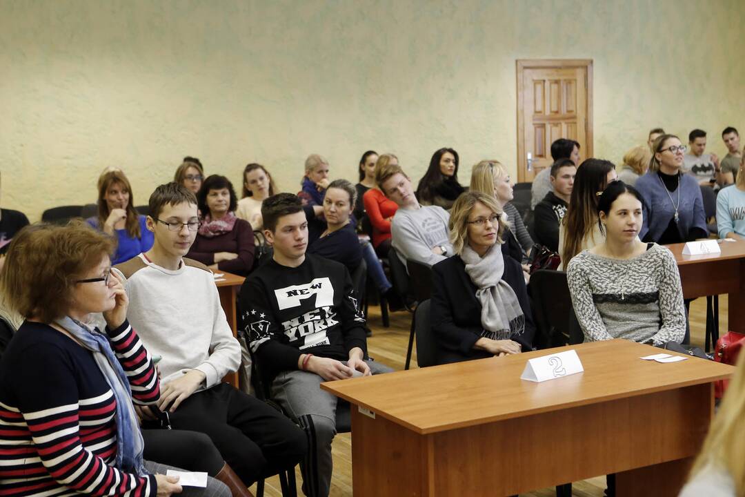 Moksleiviai gilino žinias apie E.Galvanauską