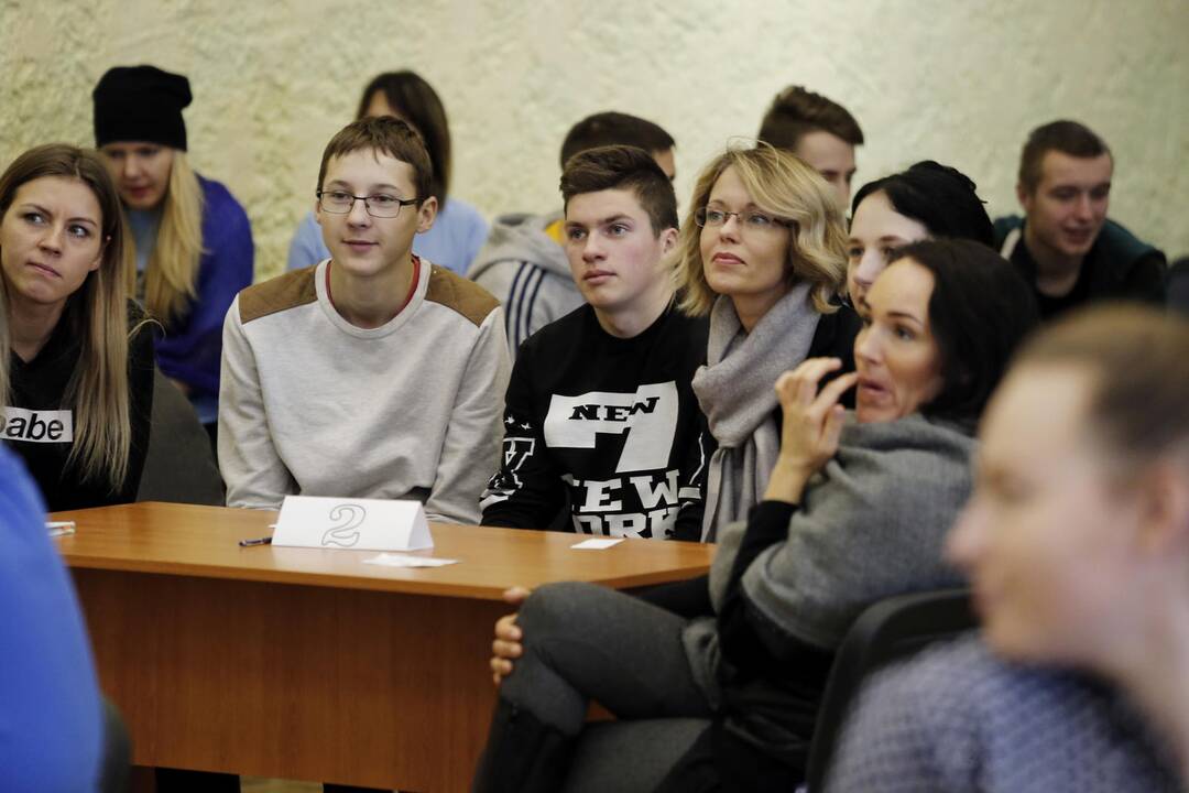 Moksleiviai gilino žinias apie E.Galvanauską