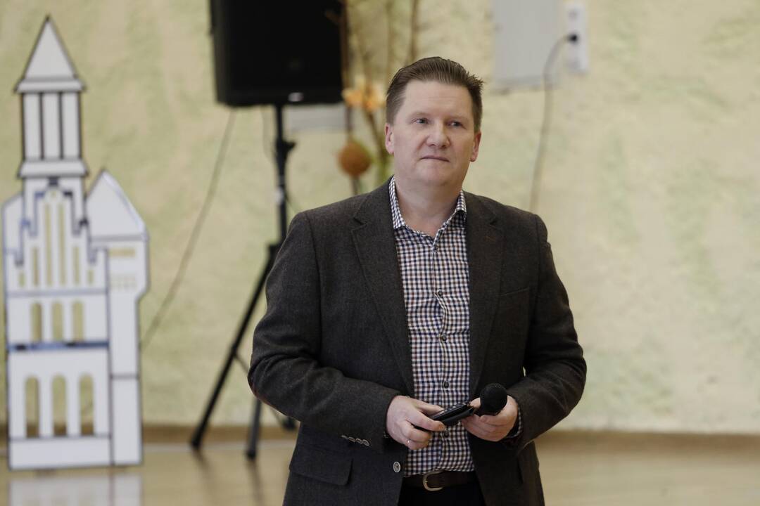 Moksleiviai gilino žinias apie E.Galvanauską