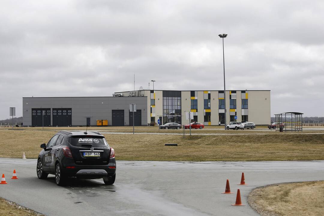 Vairuotojai išbandė savo sugebėjus autodrome