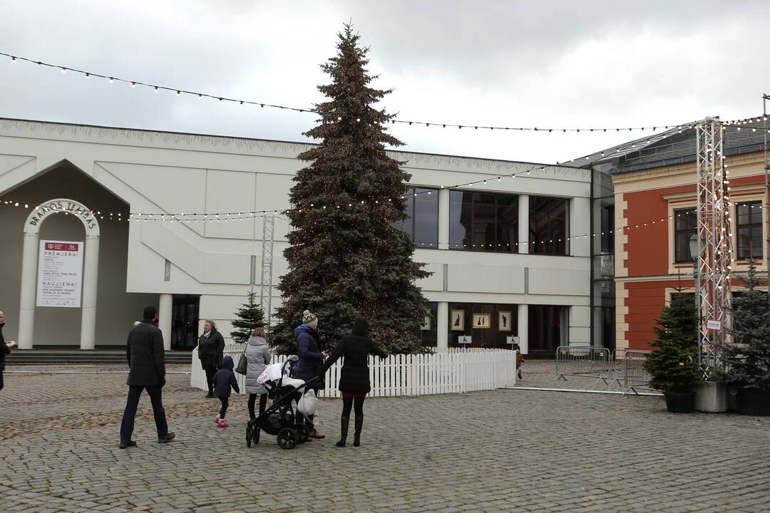 Maltiečių sriuba teatro aikštėje