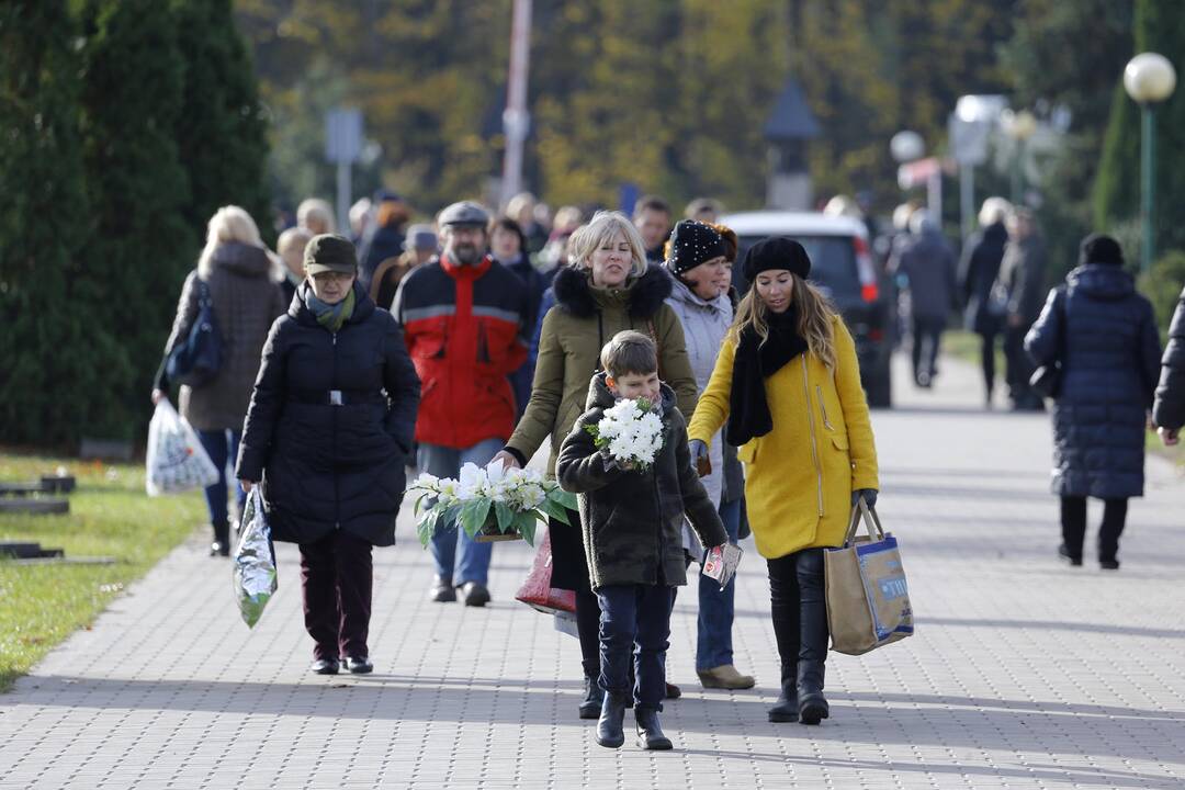 Lėbartų kapinės Lapkričio 1-ąją