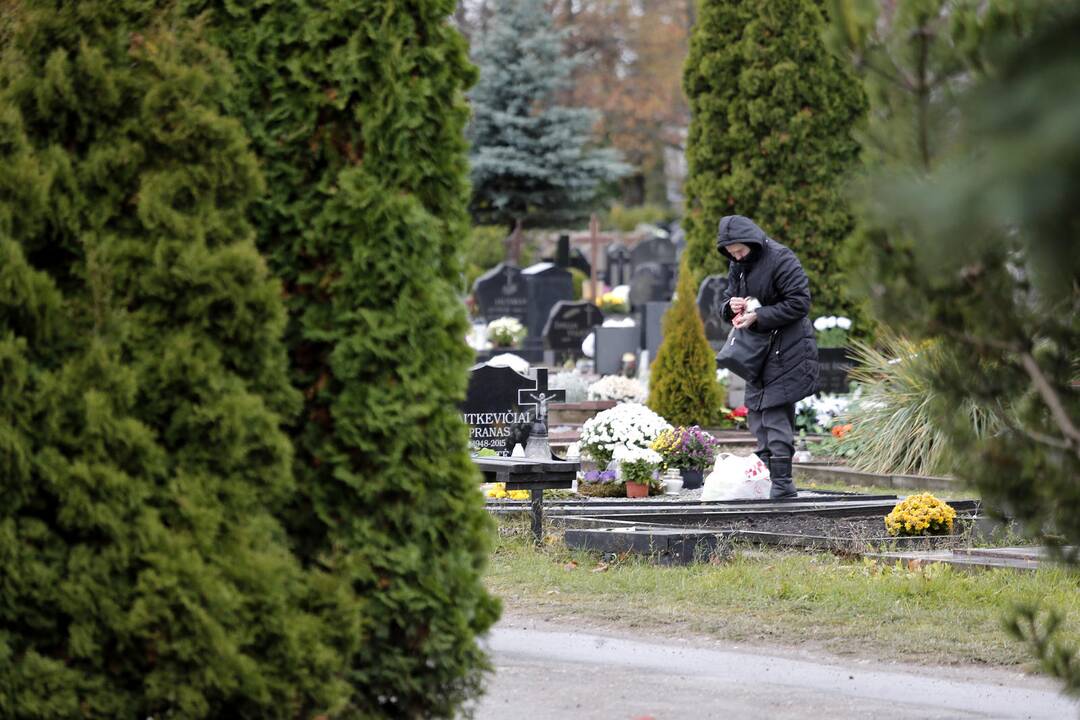 Lapkričio – 1-oji Lėbartų kapinėse