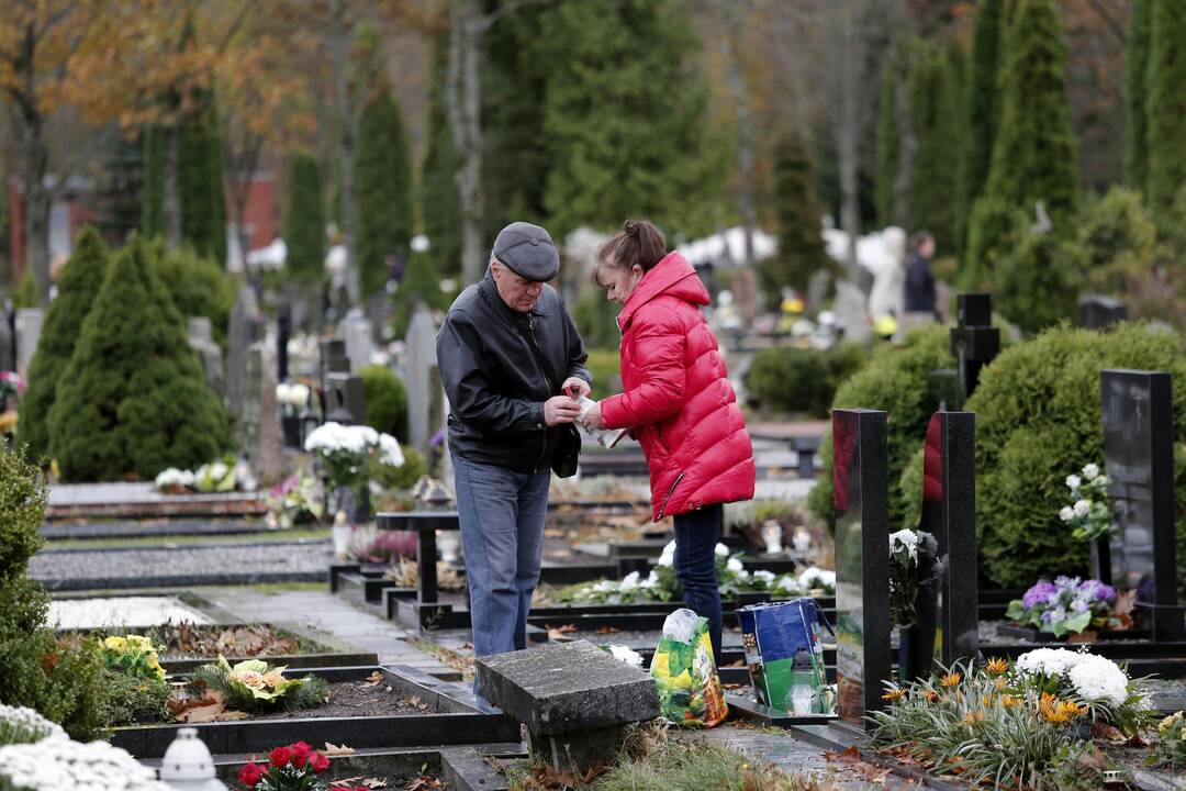 Lapkričio – 1-oji Lėbartų kapinėse