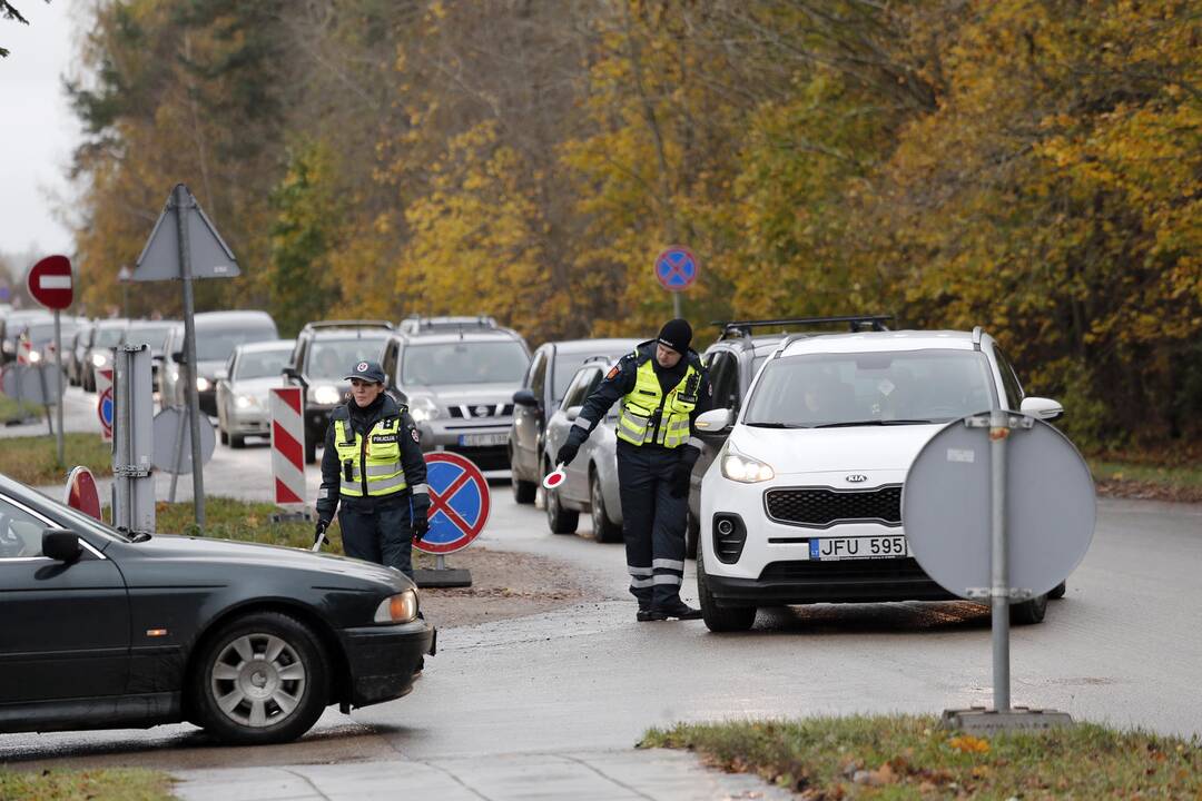 Lapkričio – 1-oji Lėbartų kapinėse