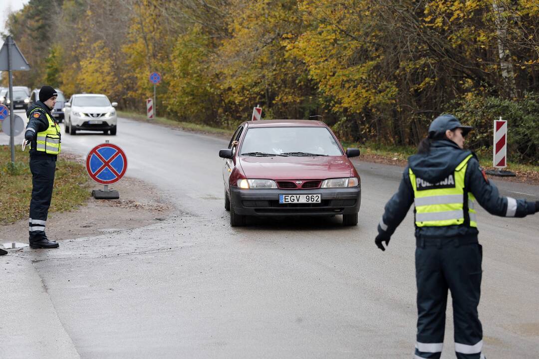 Lapkričio – 1-oji Lėbartų kapinėse
