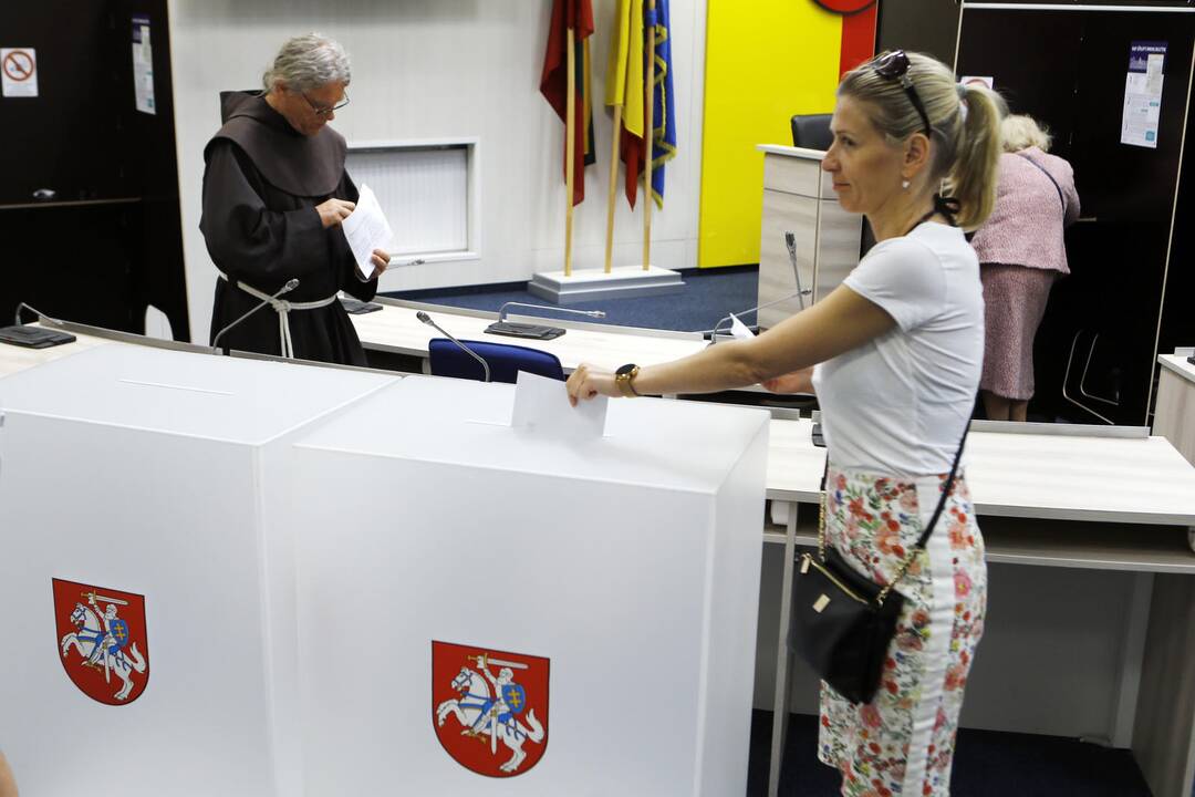 Išankstinis balsavimas antrajame prezidento rinkimų ture