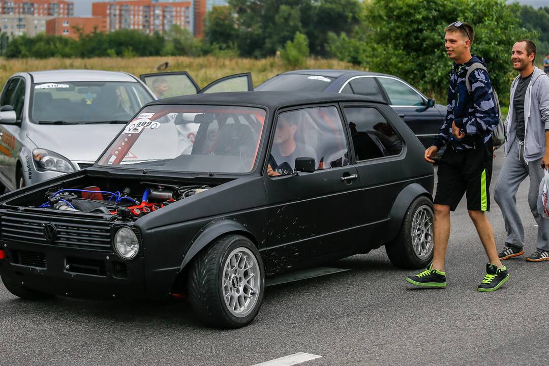 Automobilių slalomo varžybos Klaipėdoje