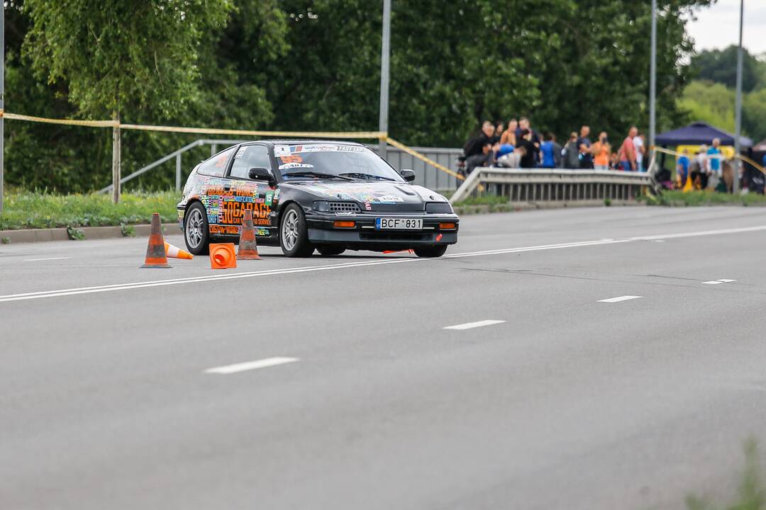 Automobilių slalomo varžybos Klaipėdoje