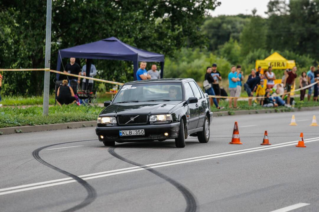 Automobilių slalomo varžybos Klaipėdoje