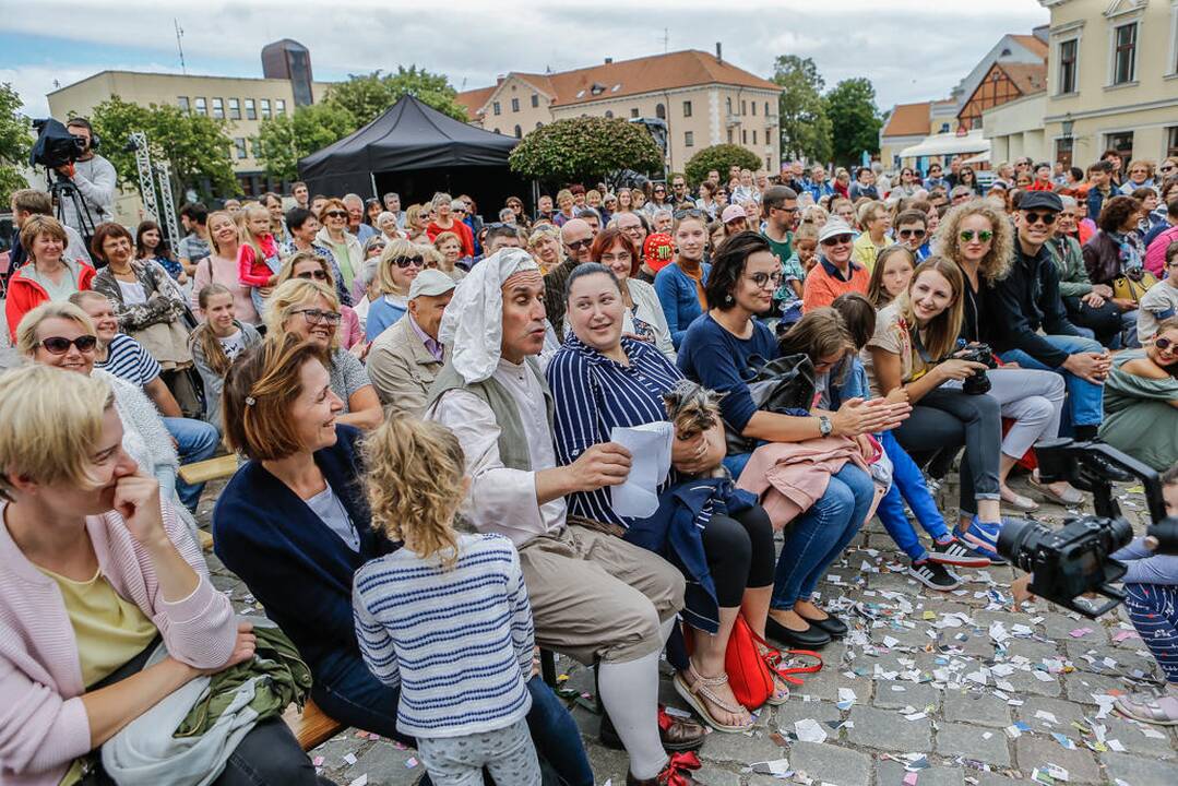 "Kelionė per europą į Klaipėda" - Šermukšnis 2019