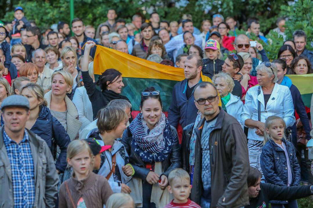 Klaipėdiečiai giedojo Lietuvos himną