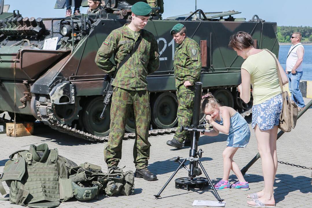 Kariuomenės ir visuomenės diena